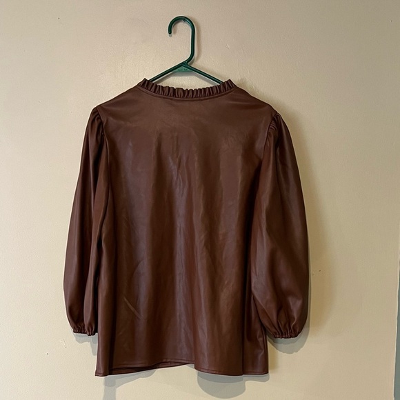 Marc New York Size XL Faux Leather Blouse Ruffle V-Neck Long Puff Sleeves - Picture 3 of 7